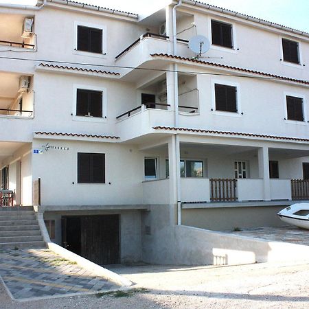 Batkoski Apartments Паг Екстериор снимка