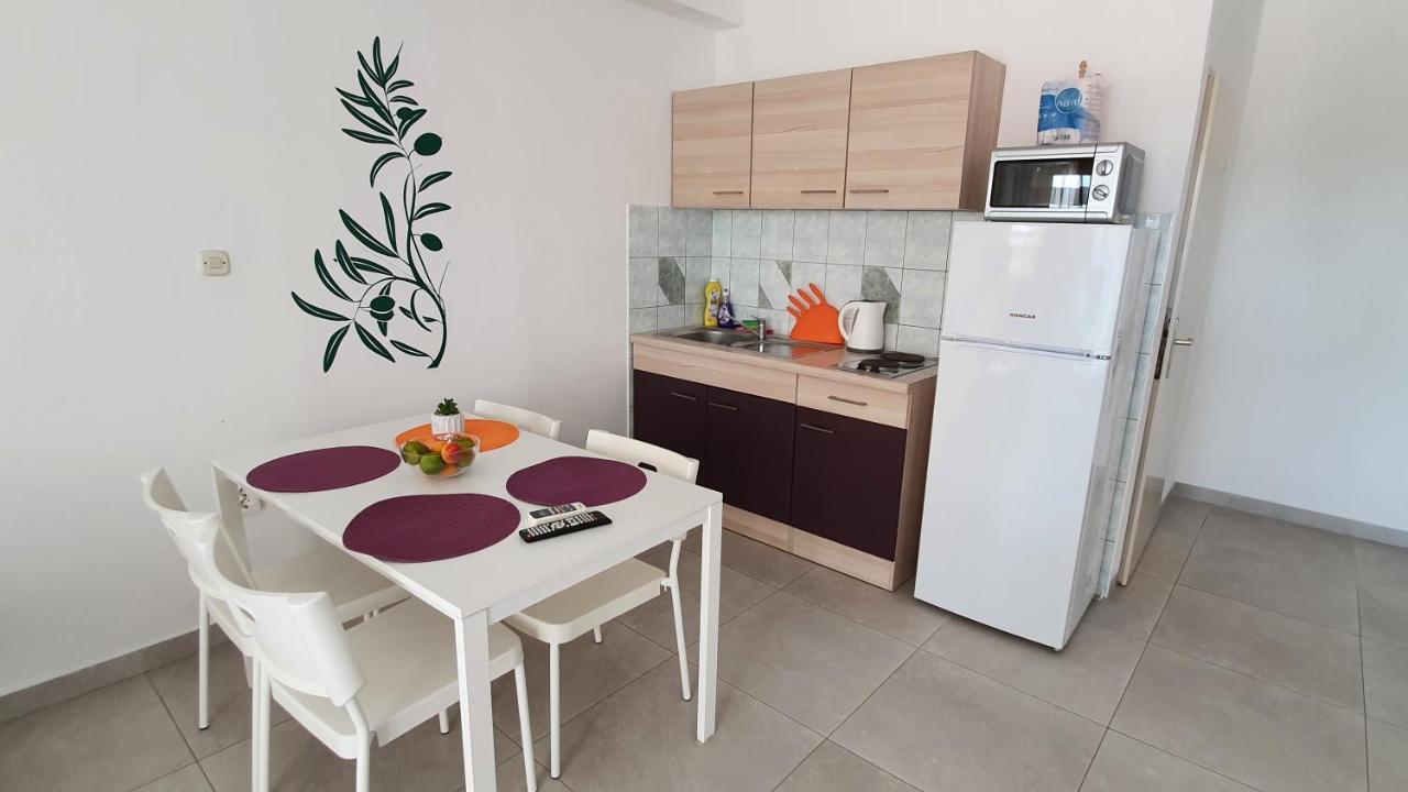 Batkoski Apartments Паг Екстериор снимка