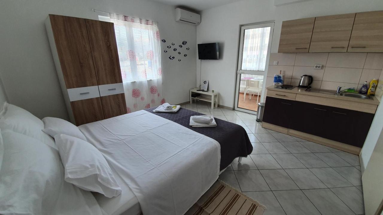 Batkoski Apartments Паг Екстериор снимка