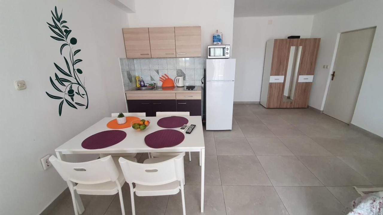 Batkoski Apartments Паг Екстериор снимка