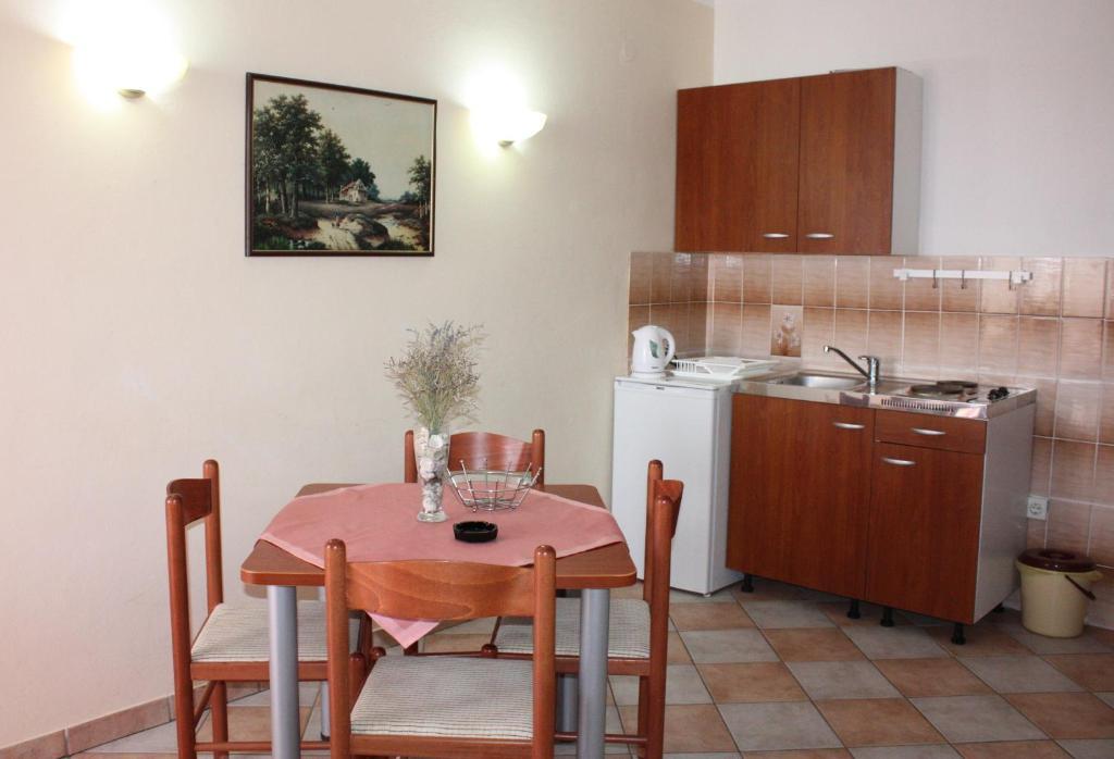 Batkoski Apartments Паг Екстериор снимка
