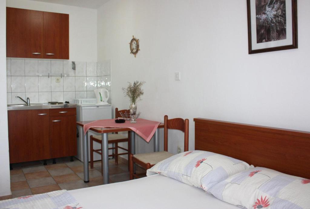 Batkoski Apartments Паг Екстериор снимка