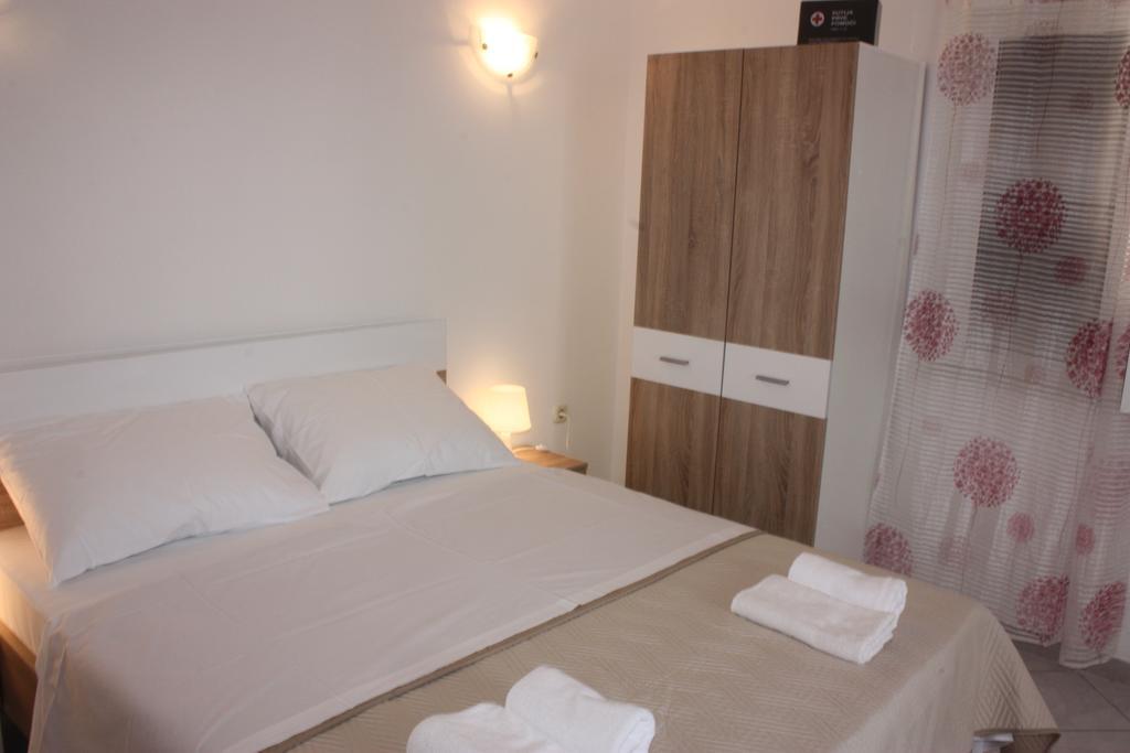 Batkoski Apartments Паг Екстериор снимка
